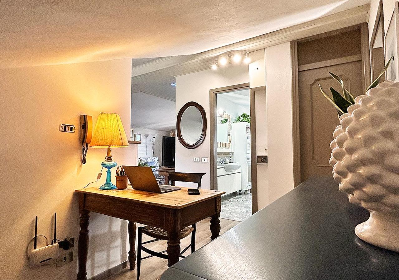 La Mansardina Apartment Venegono Superiore Luaran gambar